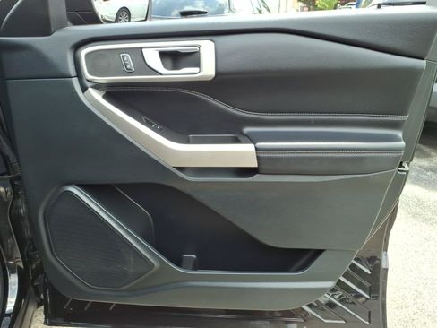 Certified 2023 Ford Explorer XLT AWD/4WD image 11