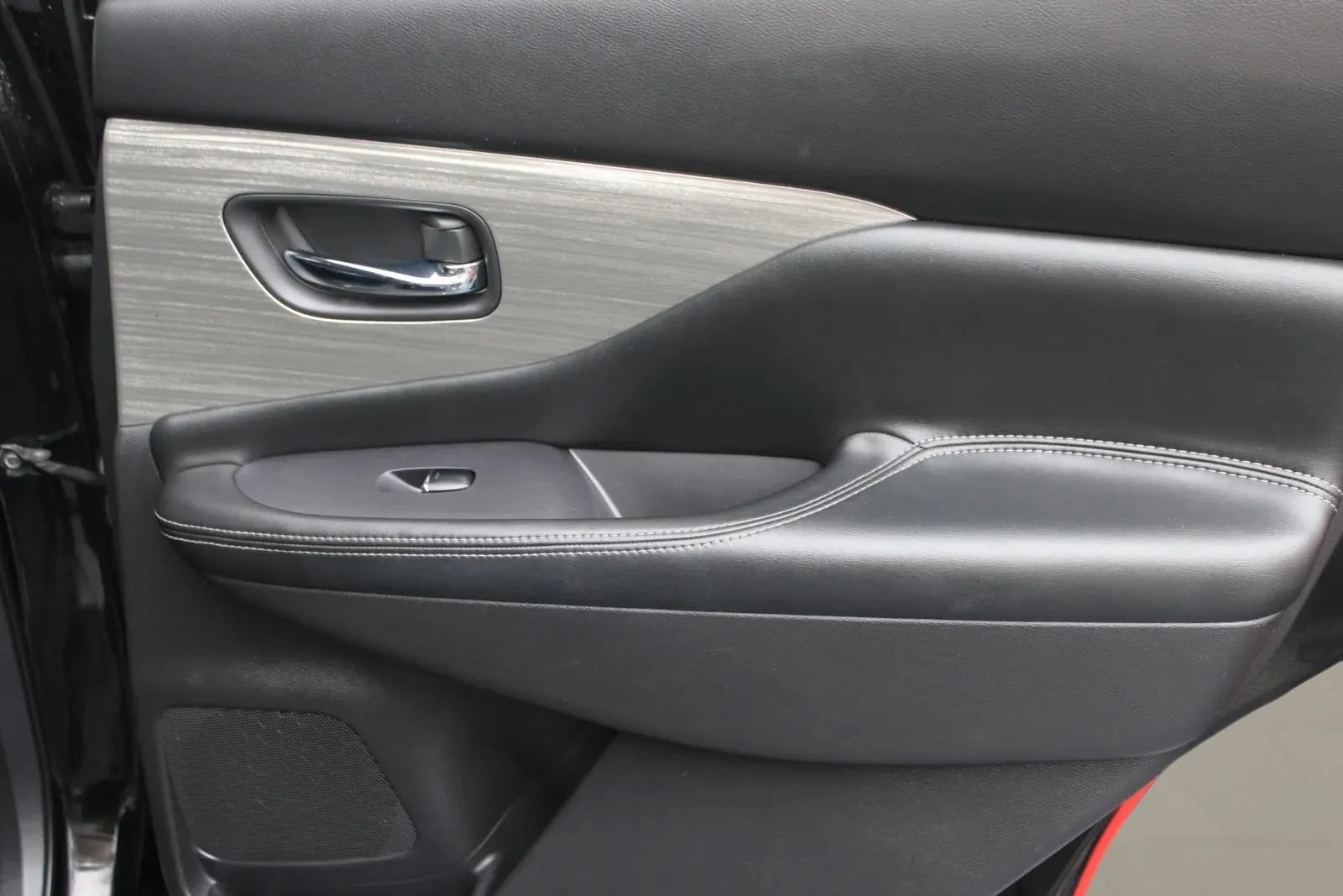 Used 2018 Nissan Murano SL w/ Moonroof Package FWD image 27