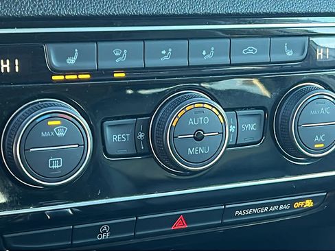 Used 2022 Volkswagen Atlas SE image 14