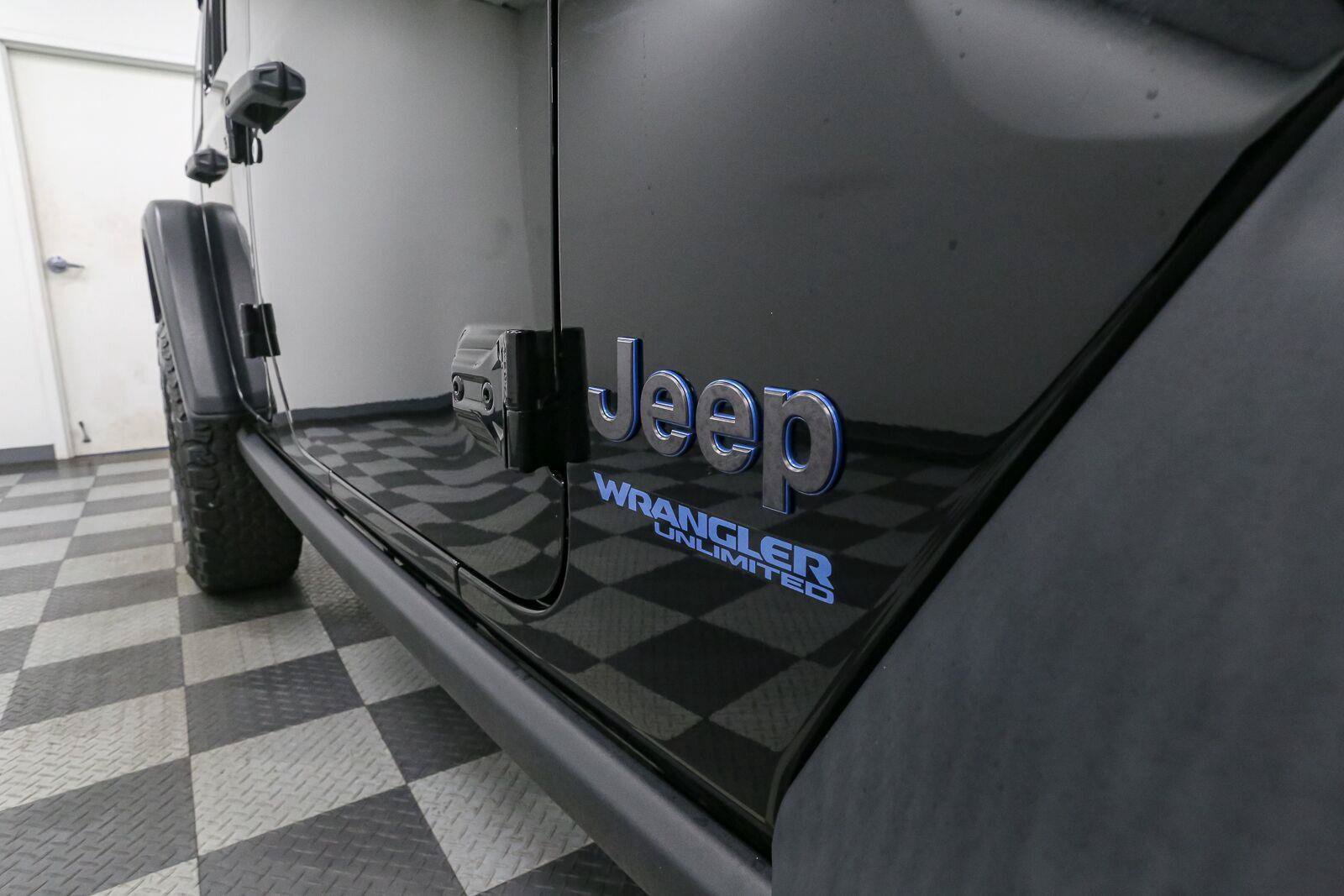 Used 2022 Jeep Wrangler Unlimited Rubicon 4xe w/ Cold Weather Group AWD/4WD image 8