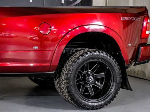 Used 2019 RAM 3500 Laramie image 14