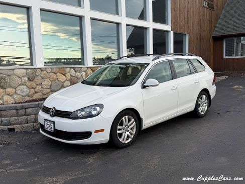 Used 2011 Volkswagen Jetta TDI FWD image 1