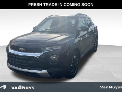 Used 2021 Chevrolet TrailBlazer LT w/ Convenience Package image 3