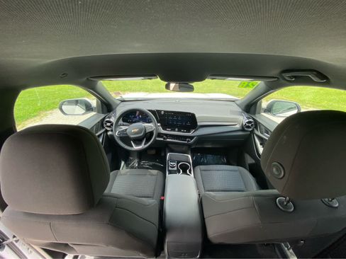 Used 2026 Chevrolet Equinox LT AWD/4WD image 17