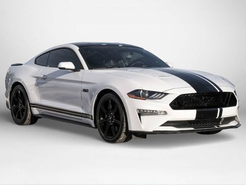 Used 2020 Ford Mustang GT Premium w/ Equipment Group 401A image 4