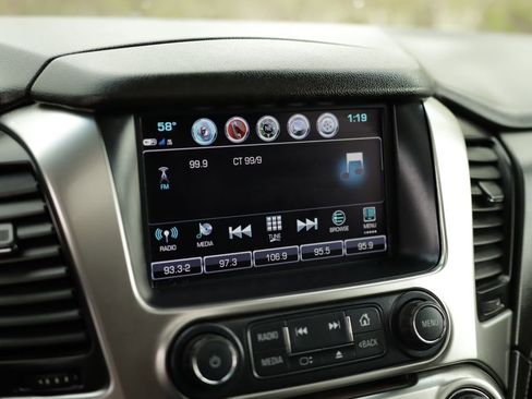 Used 2019 Chevrolet Suburban LT image 14