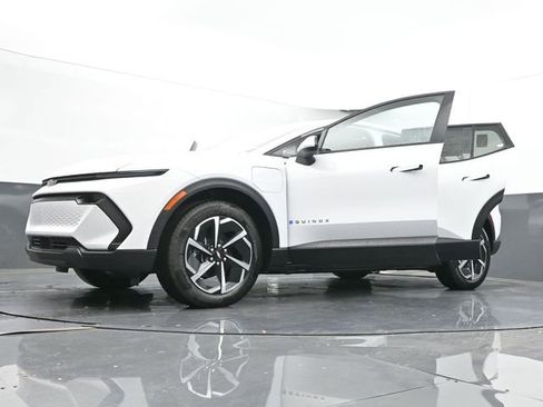 New 2026 Chevrolet Equinox EV LT image 57