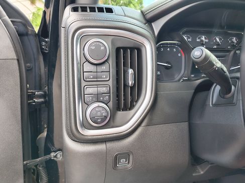 Used 2019 GMC Sierra 1500 SLT w/ SLT Premium Plus Package AWD/4WD image 30