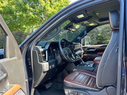 Used 2024 GMC Sierra 2500 Denali Ultimate AWD/4WD image 46