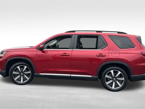 Certified 2023 Honda Pilot Touring image 4