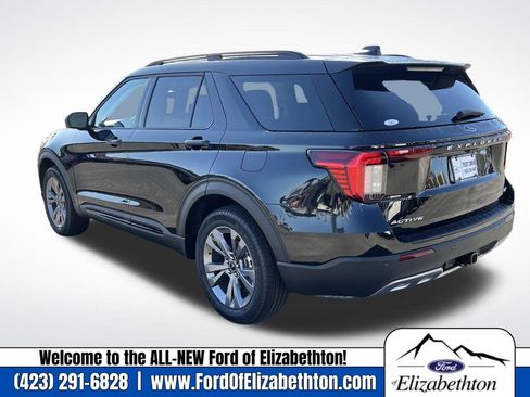 New 2026 Ford Explorer Active w/ Active Comfort Package image 6