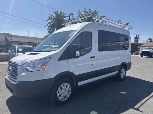 Used 2017 Ford Transit 150 XLT image 3