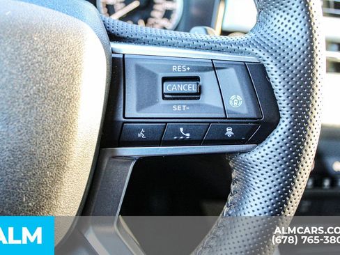 Used 2025 Mitsubishi Outlander SE image 30