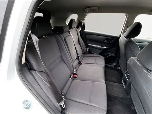 Used 2024 Nissan Rogue S image 17