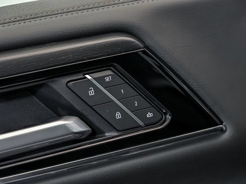 New 2026 GMC Yukon Denali w/ Denali Reserve Package AWD/4WD image 6
