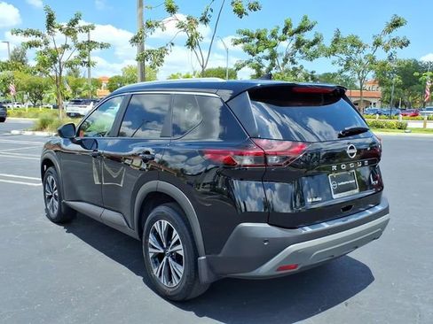Used 2023 Nissan Rogue SV w/ SV Premium B Package FWD image 13