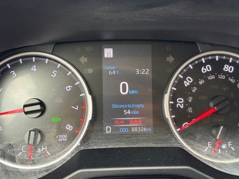 Used 2021 Toyota RAV4 XLE w/ Carpet Mat Package (TMS) AWD/4WD image 31