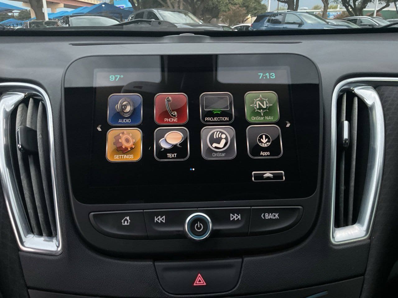 Used 2018 Chevrolet Malibu LT FWD image 24