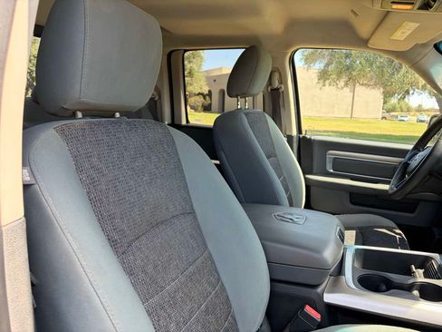 Used 2017 RAM 1500 Classic SLT AWD/4WD image 11