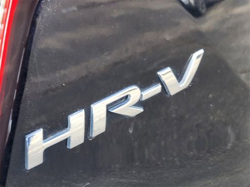 Used 2022 Honda HR-V LX image 7