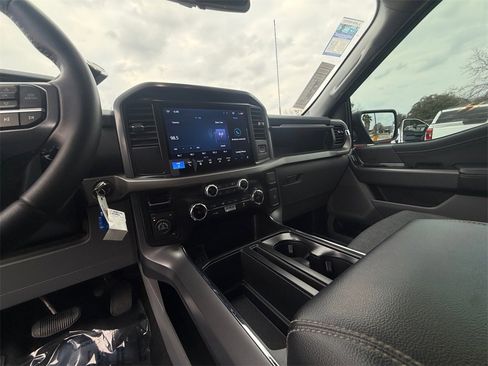 Used 2025 Ford F150 XLT w/ Equipment Group 301A Standard image 15