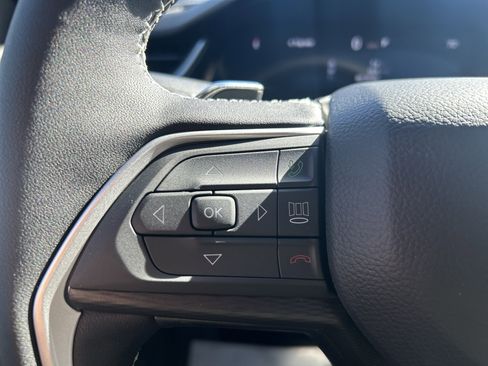 New 2025 Jeep Grand Cherokee Altitude image 20