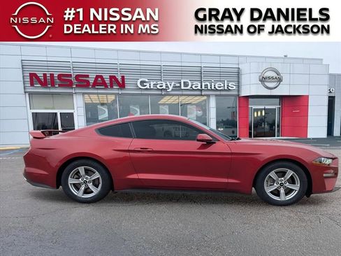 Used 2021 Ford Mustang Coupe image 3