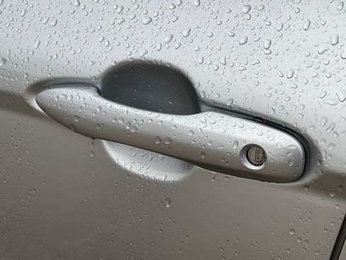 Used 2025 Toyota Camry LE image 10