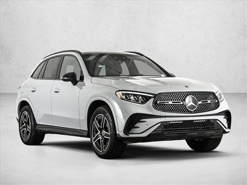 New 2026 Mercedes-Benz GLC 350e 4MATIC image 3