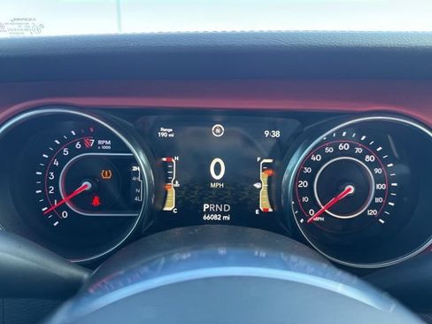 Used 2018 Jeep Wrangler Rubicon AWD/4WD image 14