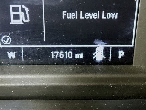 Used 2023 Chevrolet Silverado 1500 Custom w/ 2.7L Blackout Package image 33