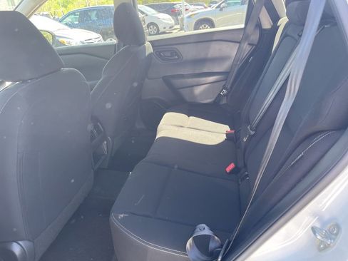 Used 2024 Nissan Rogue S image 7