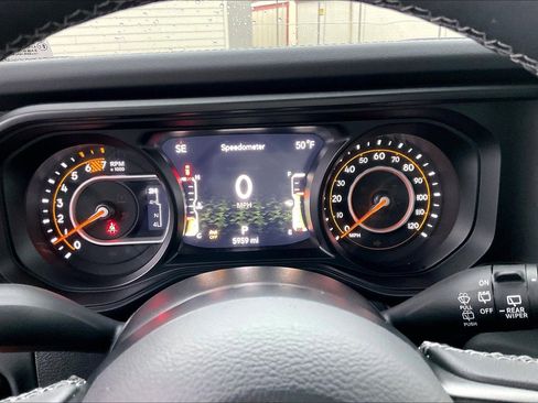 Certified 2025 Jeep Wrangler Rubicon w/ Safety Group image 18