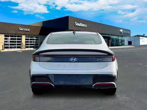 New 2026 Hyundai Sonata SEL image 7