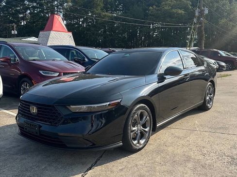 Used 2023 Honda Accord EX image 1