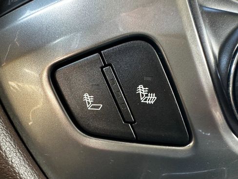 Used 2018 Chevrolet Silverado 1500 LTZ Z71 image 16