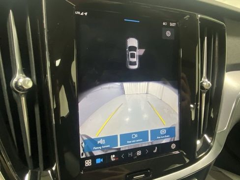 Used 2025 Volvo S60 B5 Core image 24