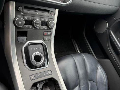 Used 2015 Land Rover Range Rover Evoque Pure Premium image 11