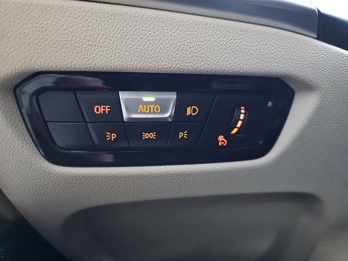 New 2026 BMW 330i Sedan w/ M Sport Package image 27