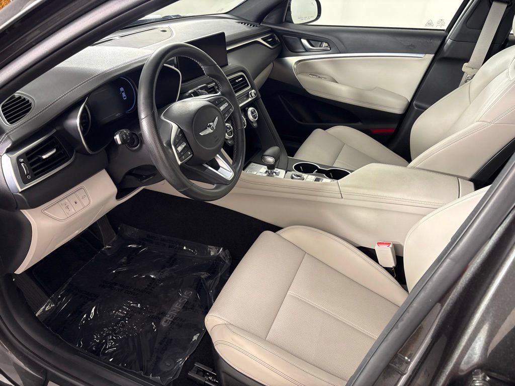 Used 2023 Genesis G70 2.0T RWD image 24