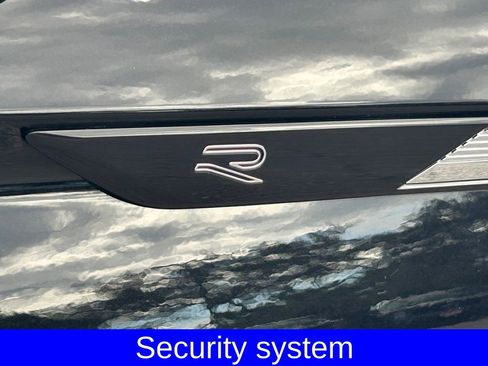 Used 2023 Volkswagen Tiguan SEL R-Line image 23