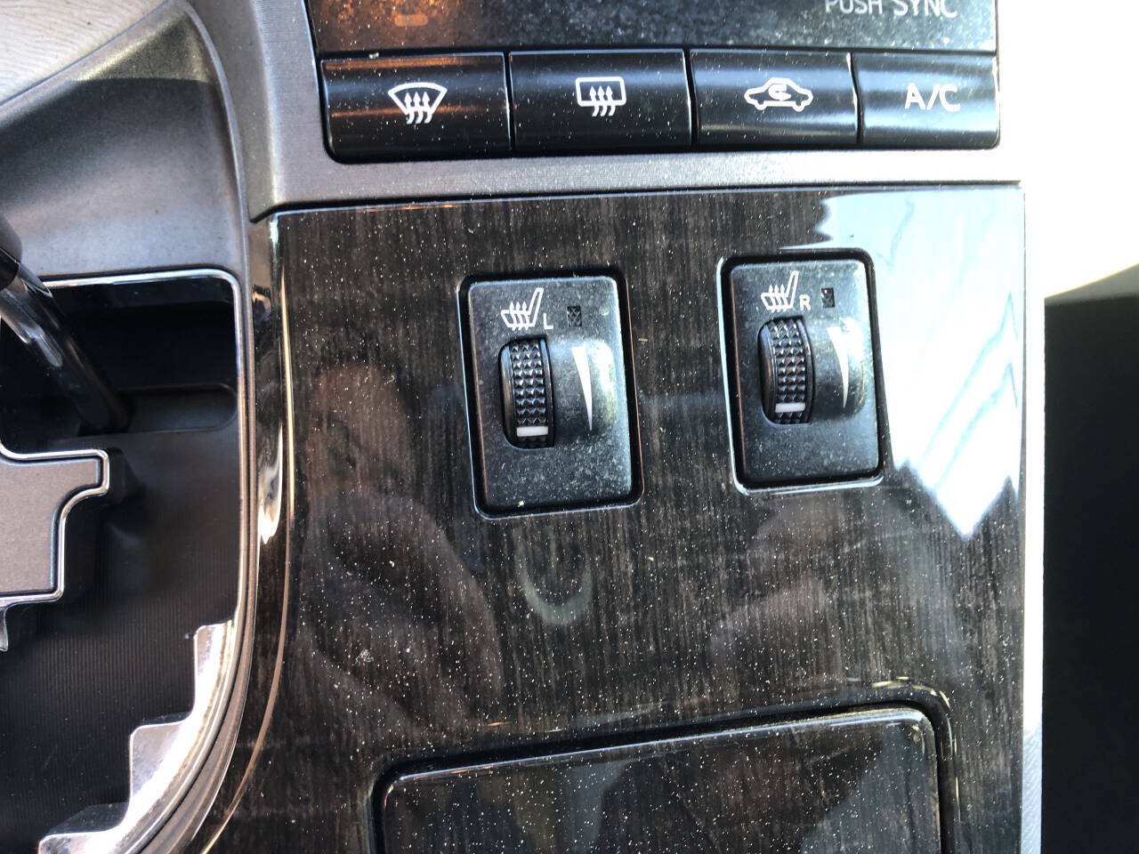 Used 2015 Toyota Venza XLE w/ XLE Premium Package FWD image 16