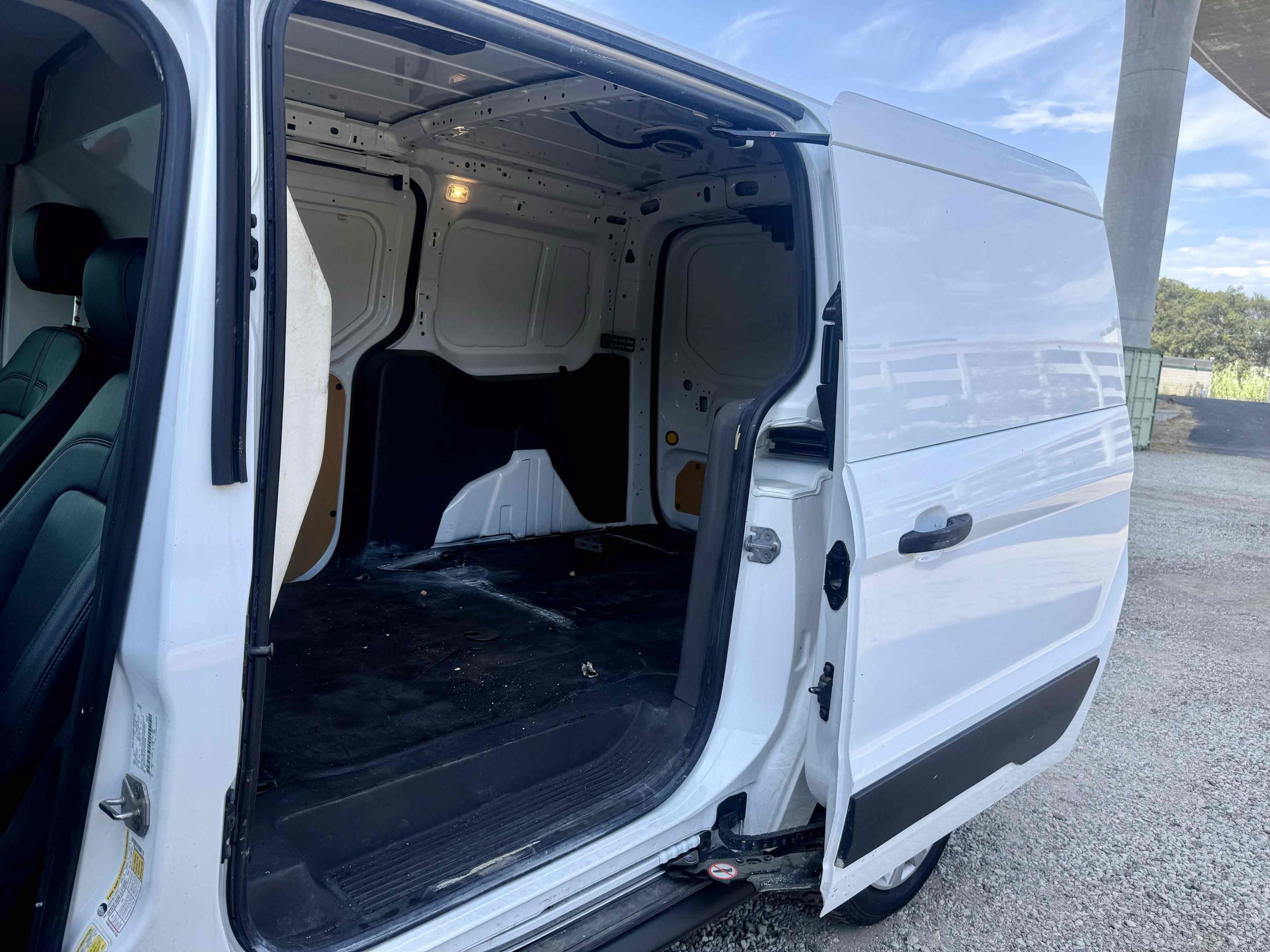Used 2020 Ford Transit Connect XL FWD image 12