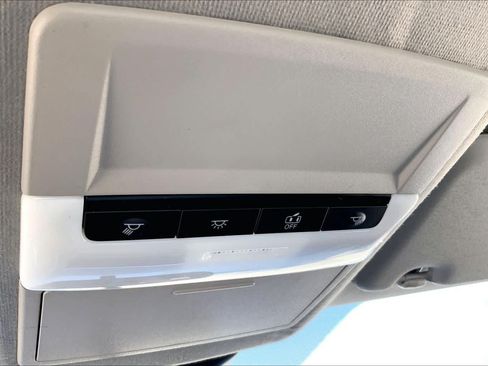 Used 2025 Nissan Sentra SR FWD image 34