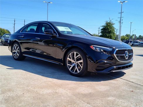New 2026 Mercedes-Benz E 350 4MATIC Sedan image 5