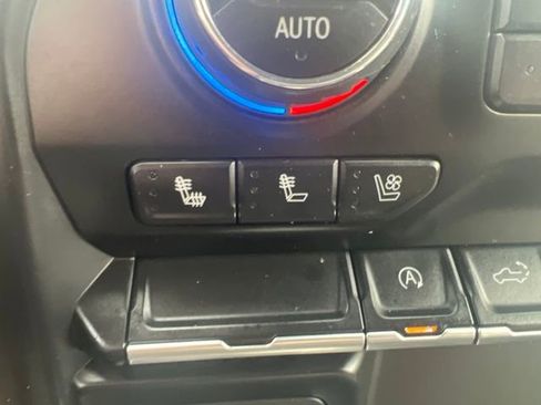 Used 2019 Chevrolet Silverado 1500 LTZ w/ LTZ Convenience Package image 29