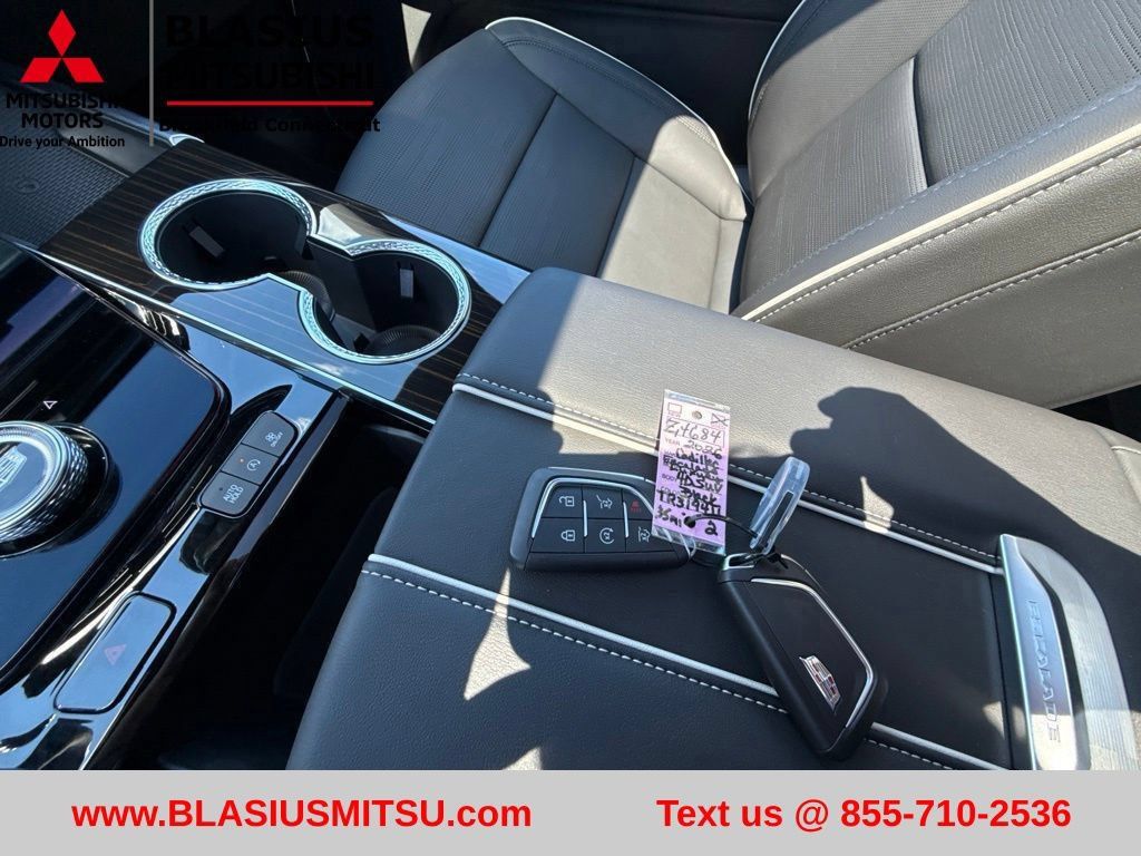 Used 2026 Cadillac Escalade Luxury AWD/4WD image 53