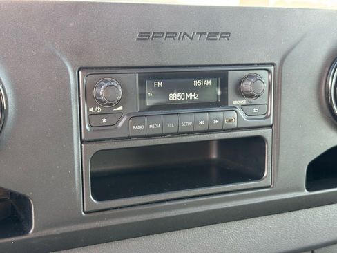 Used 2020 Mercedes-Benz Sprinter 2500 image 29