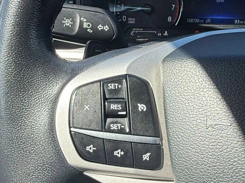 Used 2020 Ford Explorer XLT w/ Class III Trailer Tow Package AWD/4WD image 12