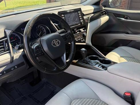 Used 2021 Toyota Camry SE Hybrid FWD image 23